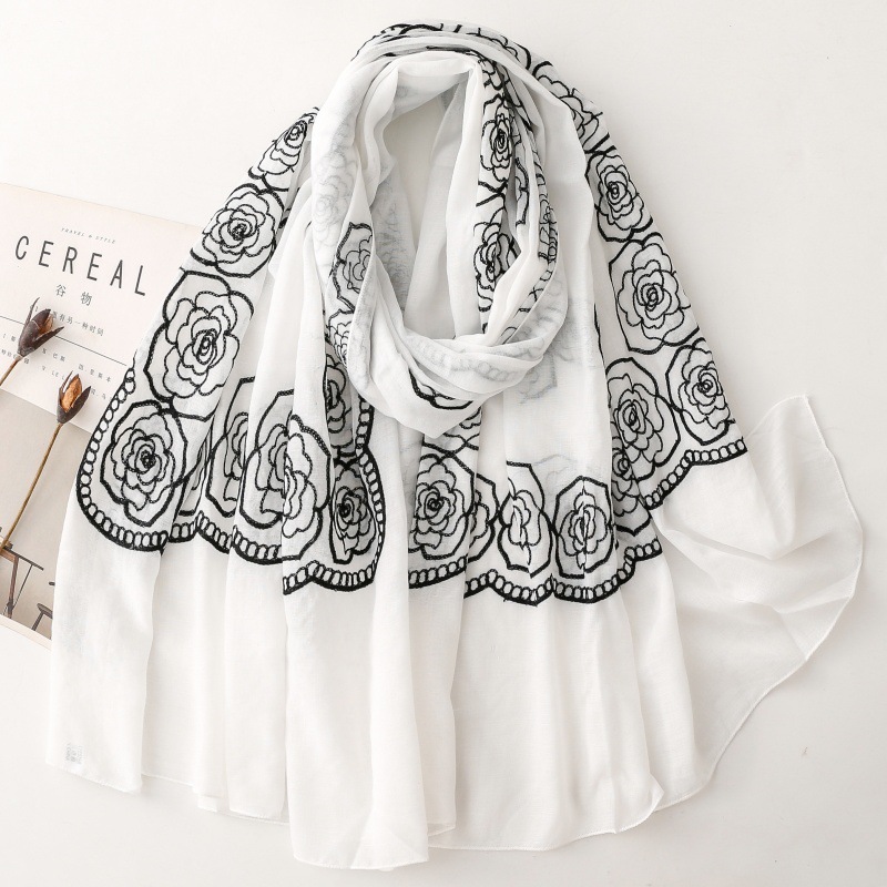 法式纯色棉麻质感刺绣玫瑰长围巾