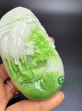 古玩杂项仿白玉翠绿色手把件小桥流水山水步步登高男女款把玩件