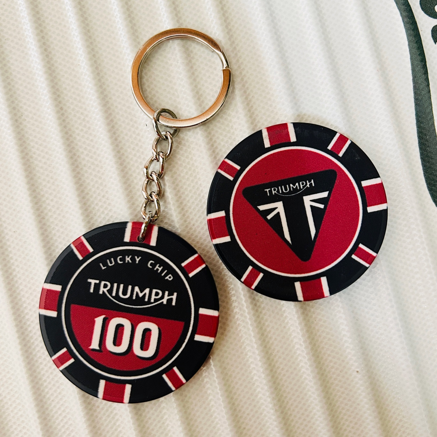 凯旋摩托车钥匙扣陶瓷筹码挂件好幸运挂饰lucky TRIUMPH keychain
