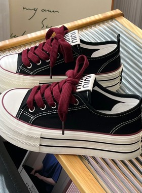 小众黑红色厚底增高帆布鞋女2025新款薄款透气松糕底百搭小白板鞋