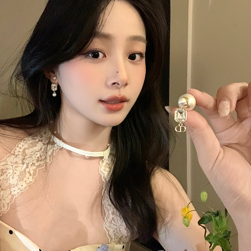 温莎千金~不对称方糖流苏CD耳环