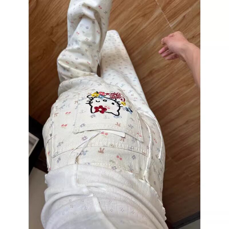 可爱刺绣kitty猫牛仔裤女碎花设计感大码胖mm直筒高腰阔腿裤子夏