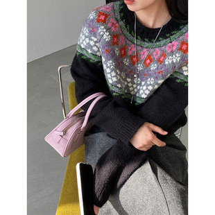 U1441 新款 江左 复古小碎花费尔岛宽松圆领套头毛衣女加厚25冬季