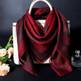 2025新款红色丝毛混纺丝巾女围巾秋冬保暖大方巾披肩外搭薄款绣花