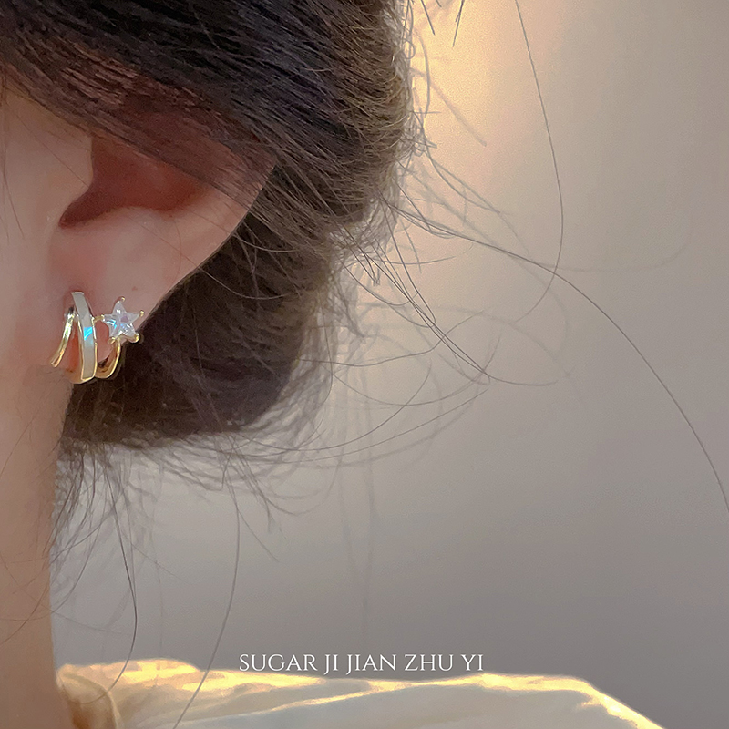 SUGAR 独特设计天然贝母耳钉2025新款爆款高级感简约小巧耳环女