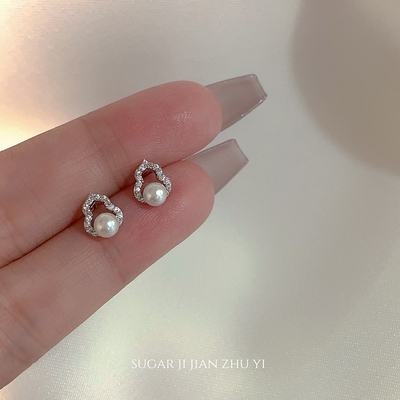 小众设计！小巧迷你葫芦珍珠耳钉