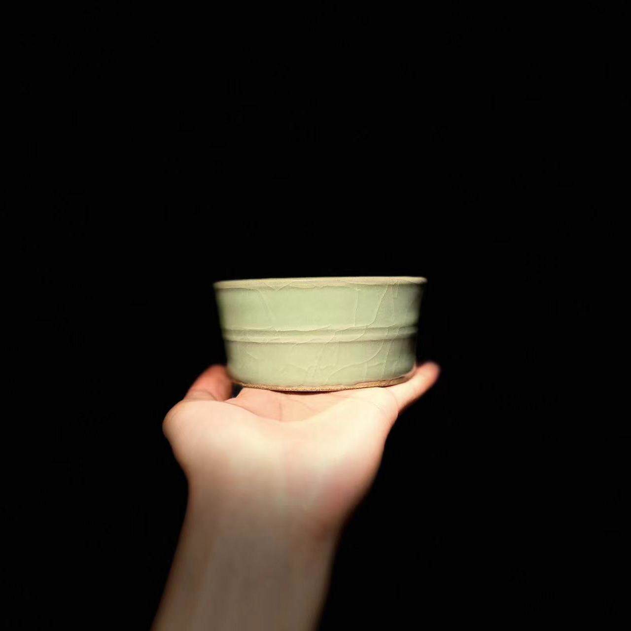 清末民国老瓷器文房笔洗 龙泉窑青瓷开片腰线圆笔洗 工夫茶道壶承