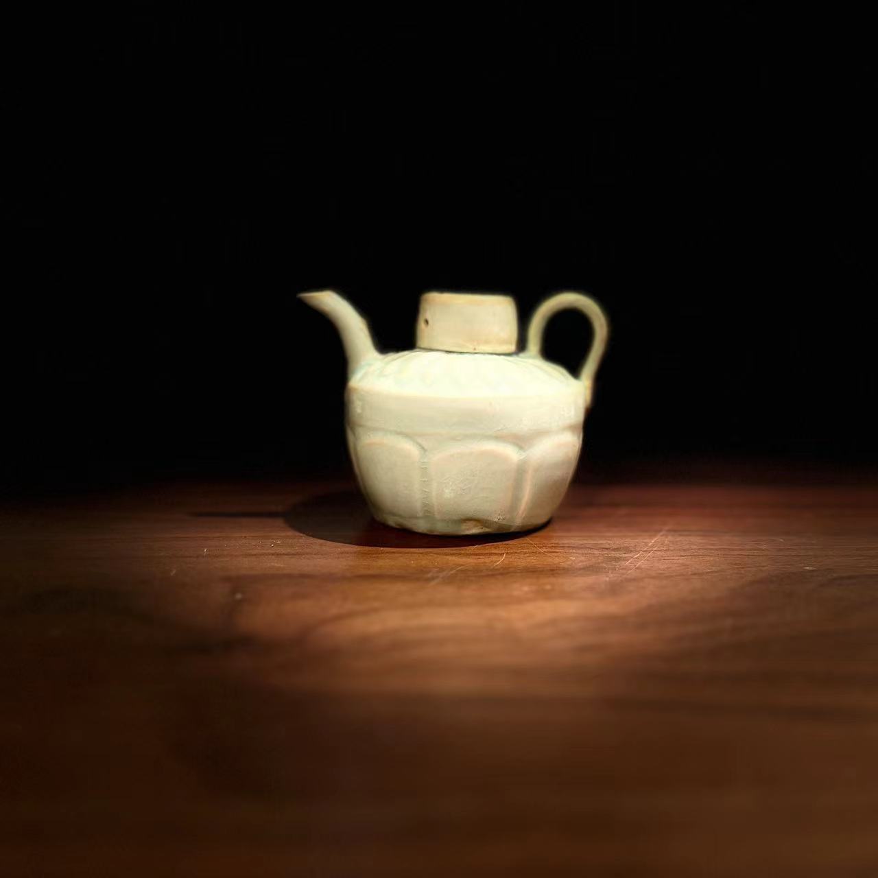 古器物南宋时期 湖田窑系青白瓷壶茶道器 刻莲花型茶道器老影青壶