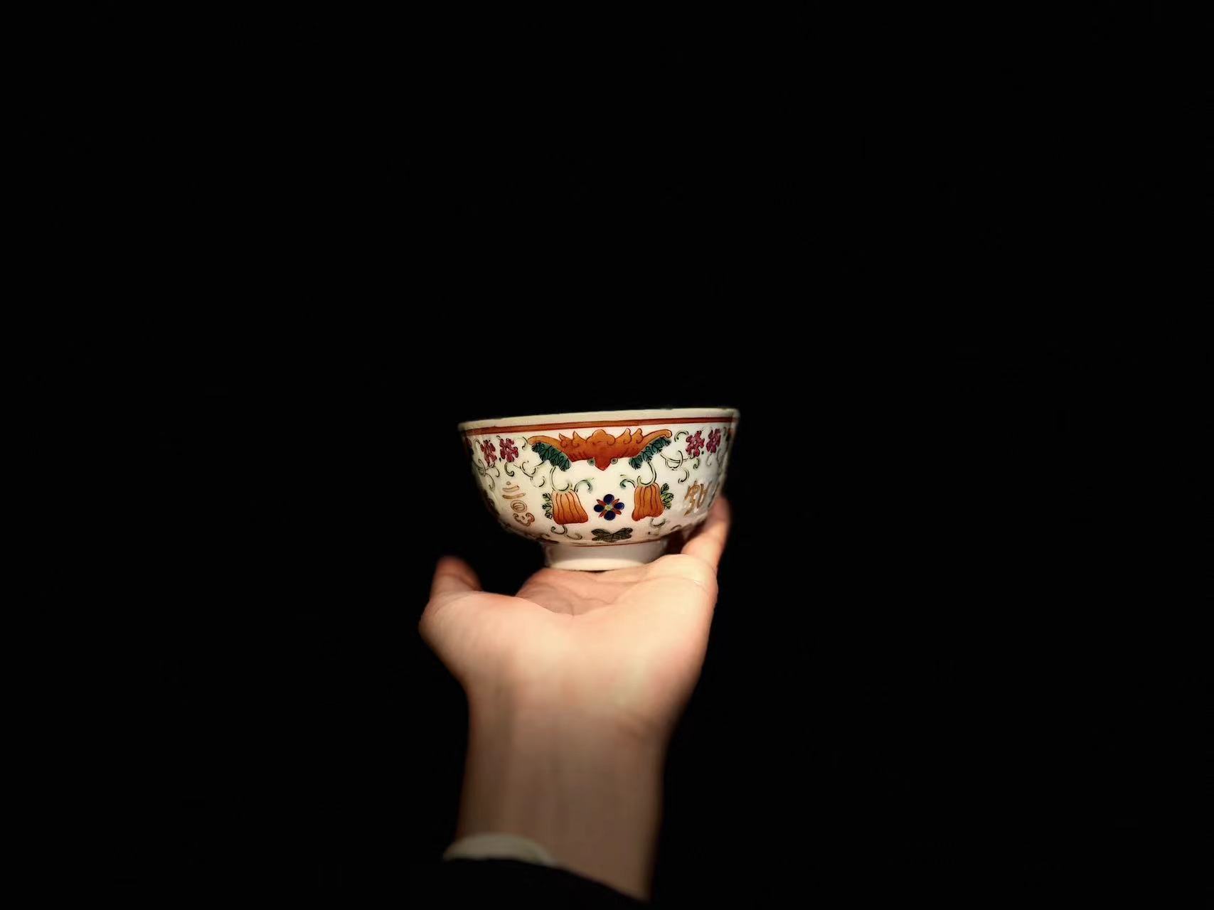 清代中期包老精品 同治五彩粉彩老瓷茶碗 手绘吉祥如意蝙蝠花卉图
