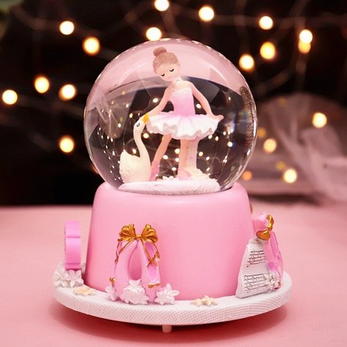 旋转水晶球音乐盒小女孩生日礼物