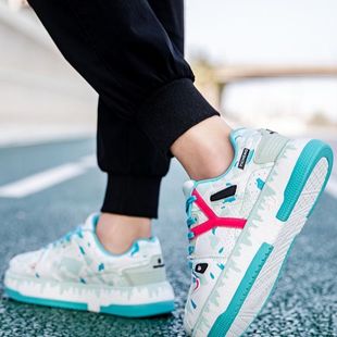 正版逸丞秋季新款透气爆米花大白毽子鞋高弹毽子鞋踢毽子专用鞋