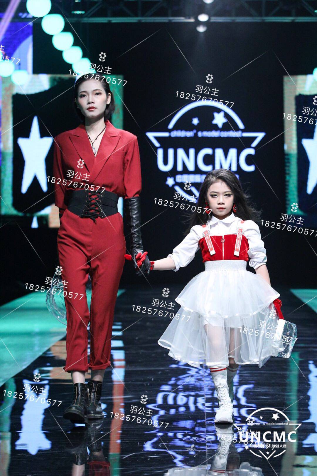儿童走秀潮服女童模特走秀时装个性亲子装西装礼服红色冬装演出服