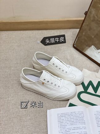 2026新款时尚百搭真皮两穿小白鞋女透气圆头软底懒人厚底休闲鞋潮