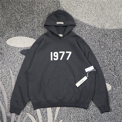 不赚钱 全新带吊 1977卫衣