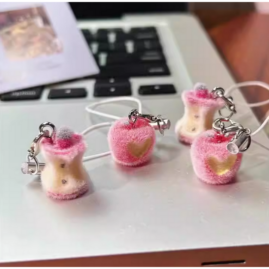 植绒苹果手机链包挂件可爱卡通情侣爱心苹果核学生书包挂饰