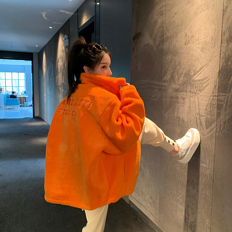 橘色外套女素材模板 橘色外套女图片下载 小麦优选