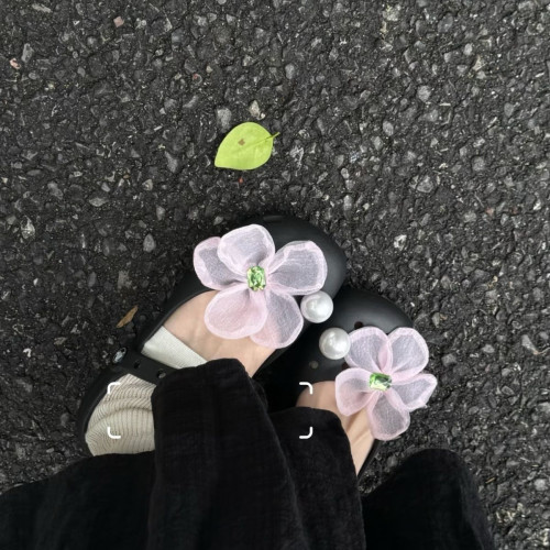 可爱少女心花朵洞洞鞋鞋花仙仙气简约夏季可爱珍珠钻石鞋花欧纱