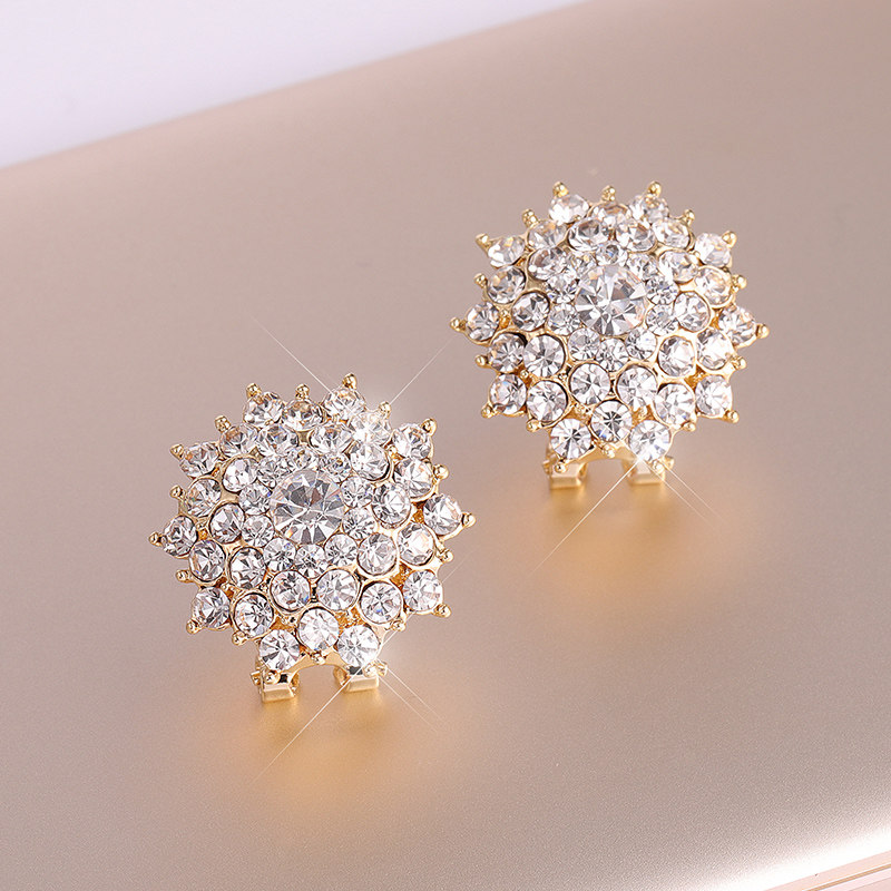 2024冬季新款耳扣式耳钉气质百搭水钻花朵耳环S925纯银防过敏耳饰