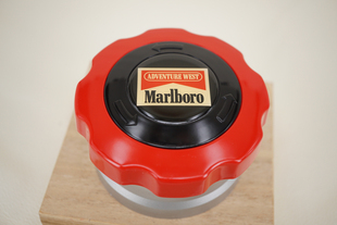 原装 全新2002年万宝路marlboro经典标油箱盖烟灰缸罕见原盒 周边