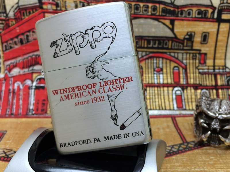 原装正版 1996年F全新限量镀银烟雾风女八音盒礼盒打火机 ZIPPO