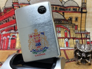 蚀刻填漆加拿大国徽打火机 原装 加版 2001年D全新绝版 zippo 正版