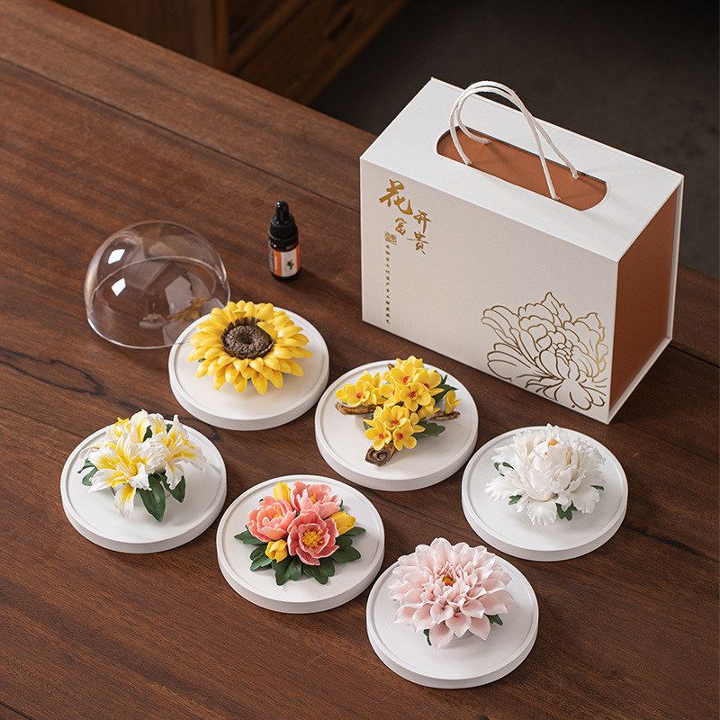 非遗陶瓷手工捏花瓷花牡丹花桂花百合向日葵汽车载香薰扩香器摆件