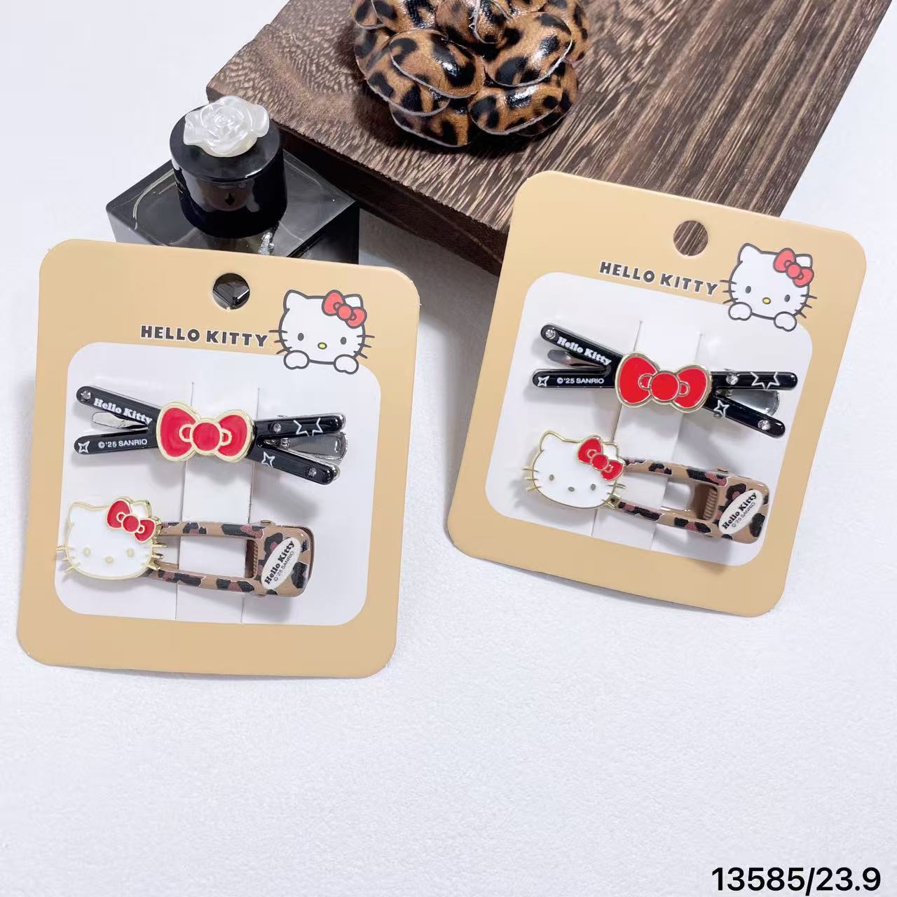 HelloKitty凯蒂猫抓夹发饰品KT发夹边夹鲨鱼夹头饰少女抓夹发饰品