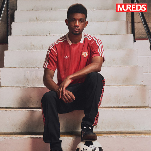 曼联官方正品阿迪达斯三叶草足球休闲文化运动宽松短袖球衣JF0386