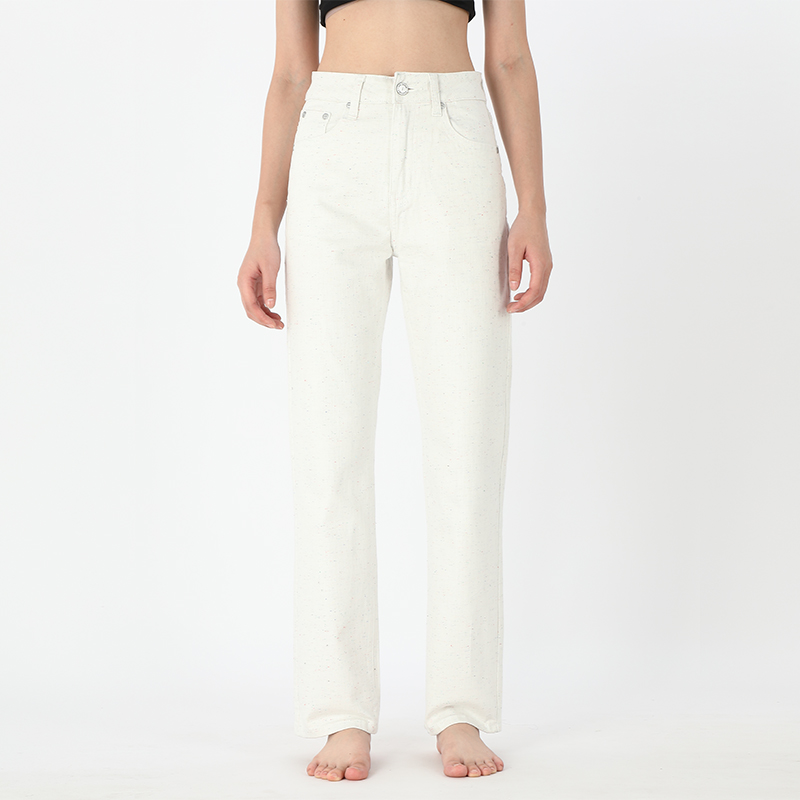 梦幻白色拖地宽松直筒牛仔裤