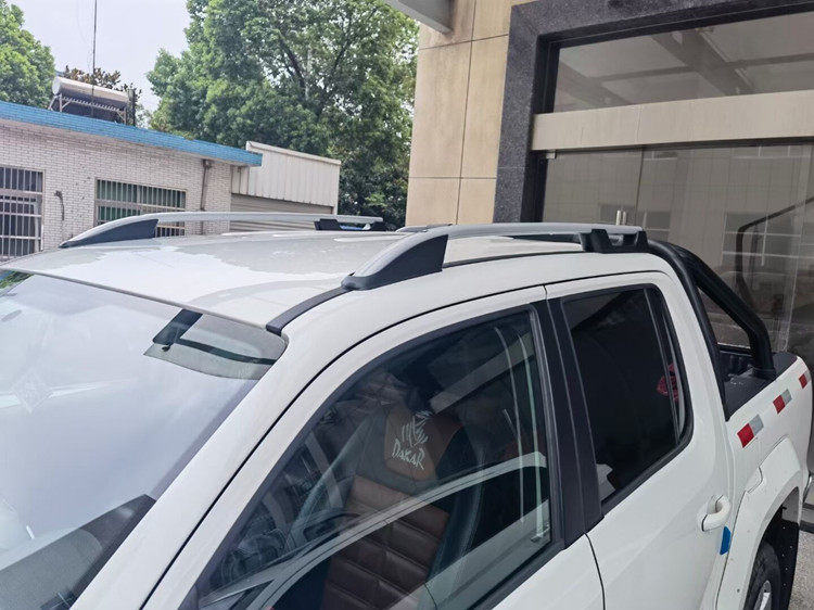 大众AMAROK皮卡车顶行李架