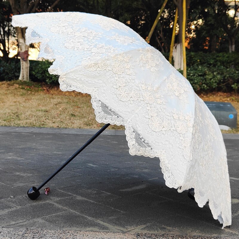 米白色蕾丝刺绣花边太阳伞黑胶防紫外线防晒遮阳晴雨两用二折洋伞