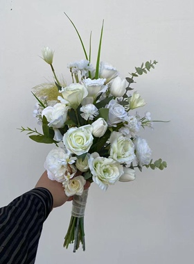 高级仿真花婚礼手捧花法式清新摄影新娘情侣领证郁金香喷泉草捧花