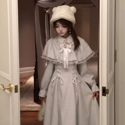 温柔清楚系小斗篷连衣裙秋冬加厚