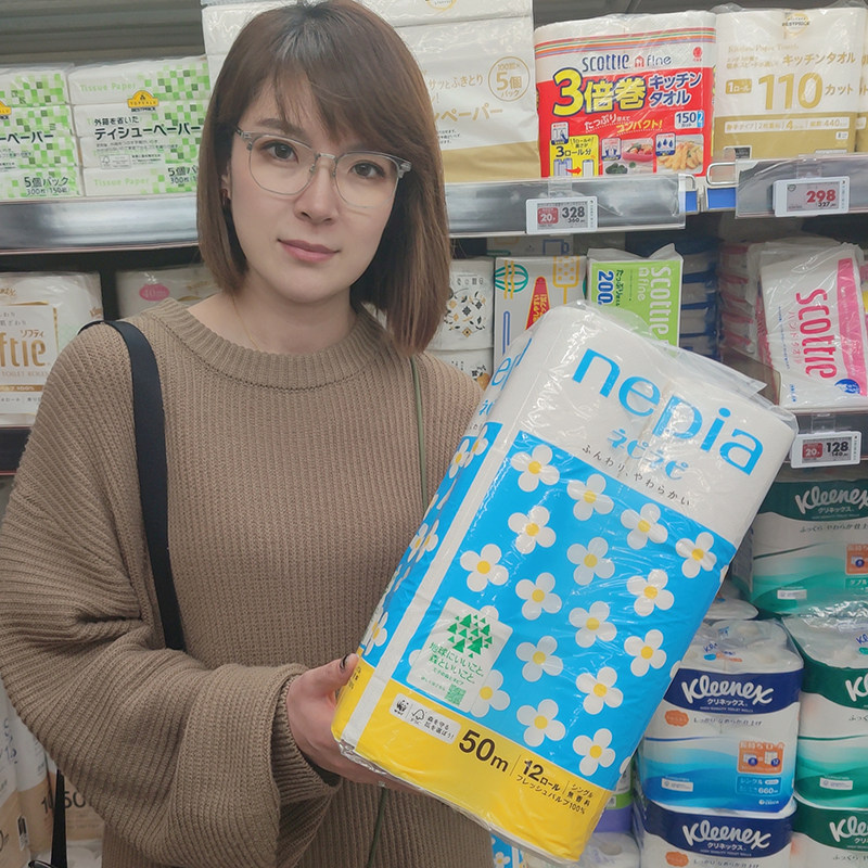 日本制卷纸手纸nepia妮飘印花香味柔软原木水溶性卷筒纸厕纸12卷