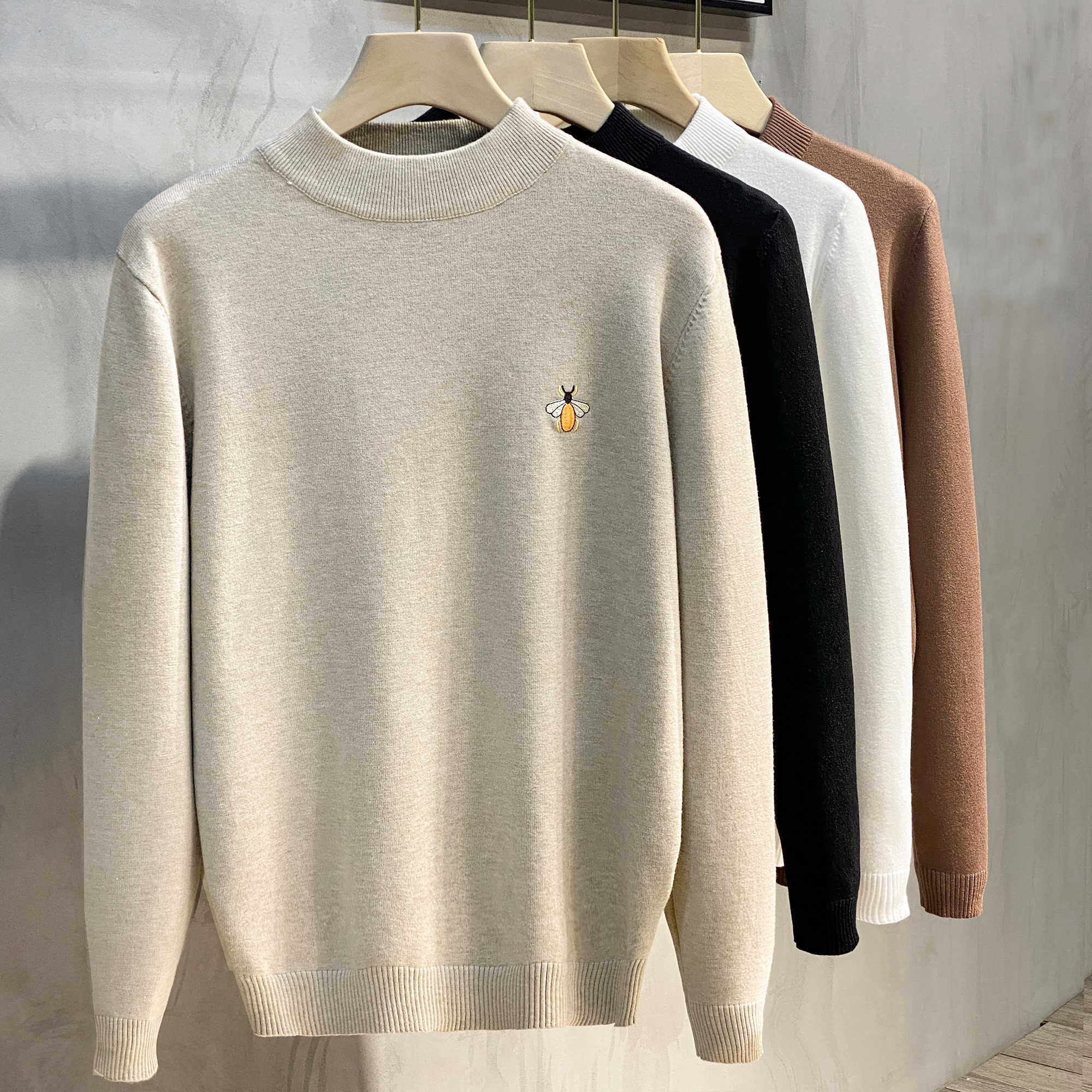 2021年半高领打底蜜蜂刺绣针织衫