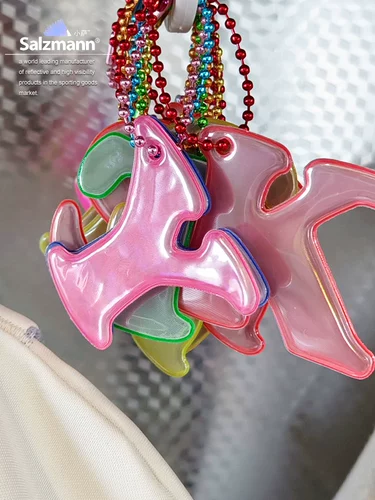 Светоотражающий аксессуар на рюкзак с буквами подходит для мужчин и женщин, чемодан