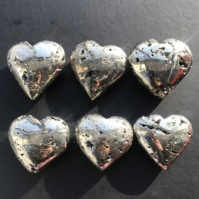 天然秘鲁愚人金小爱心摆件黄铁矿