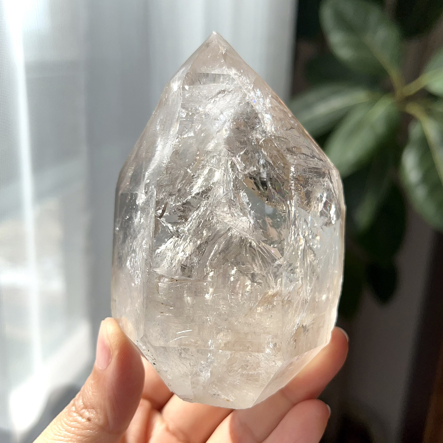 天然云贵闪灵水晶摆件