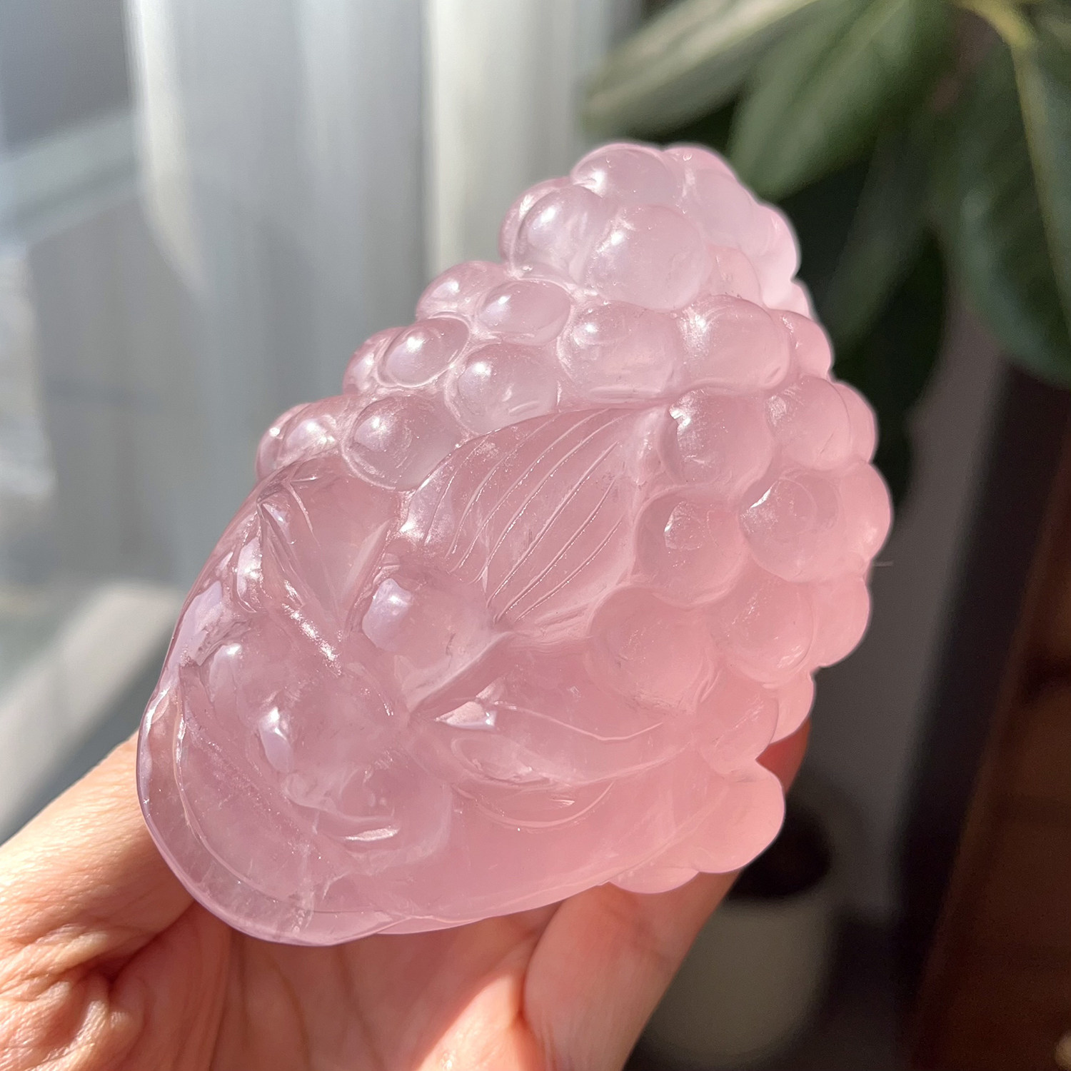 天然粉水晶金蟾水晶摆件