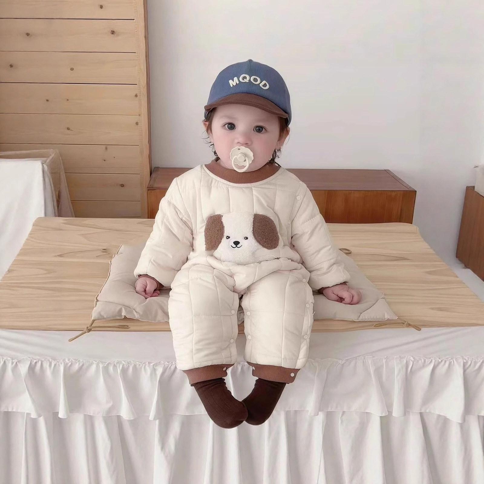 男女宝宝哈衣加绒保暖外穿新生儿连体衣衣服婴儿卡通保暖秋冬哈衣