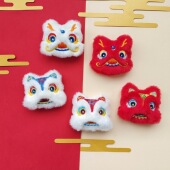 袜礼品袋别针装 新年款 毛绒醒狮胸针配饰鞋 饰红色醒狮包包小挂件