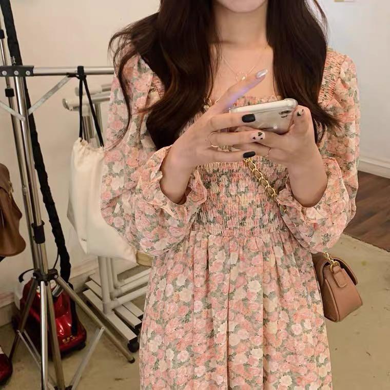 Early 2021 spring new women's dress French tea break retro minority pink square collar floral dress spring and Autumn