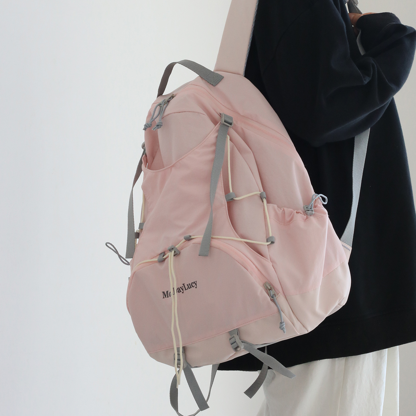 户外旅行双肩包女大容量徒步运动背包登山包学生百搭通勤书包女生