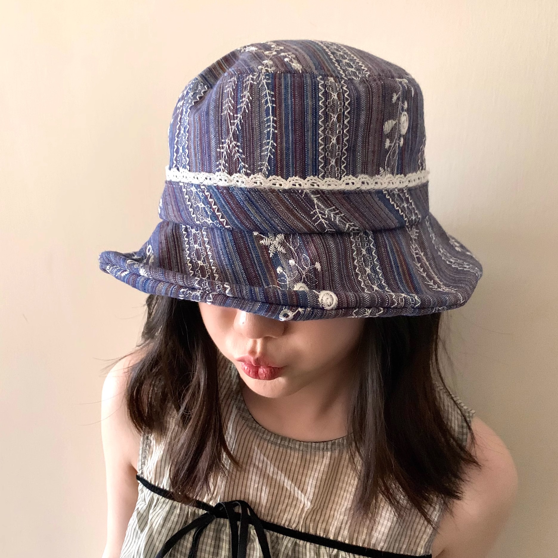 異域色彩～夏季彩色條紋蕾絲邊棉麻漁夫帽女小眾復古日系遮陽盆帽