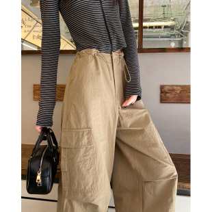 工装裤女款小个子2026春夏新款美式伞兵裤宽松休闲卡其色阔腿裤子