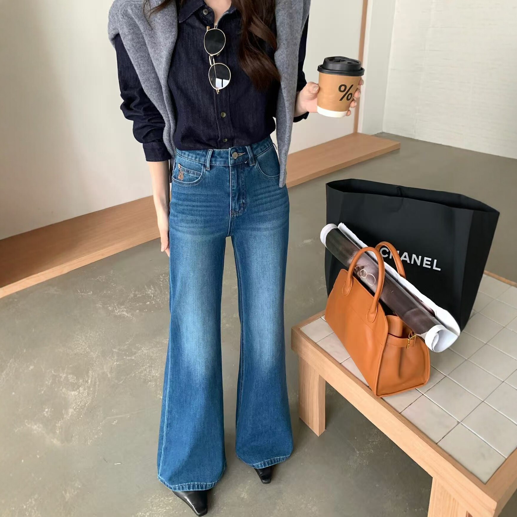 高腰蓝色阔腿微喇牛仔裤女2026秋