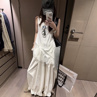 拼蕾丝花边无袖背心女2025新款秋季欧洲站不对称时尚打底衫背心潮