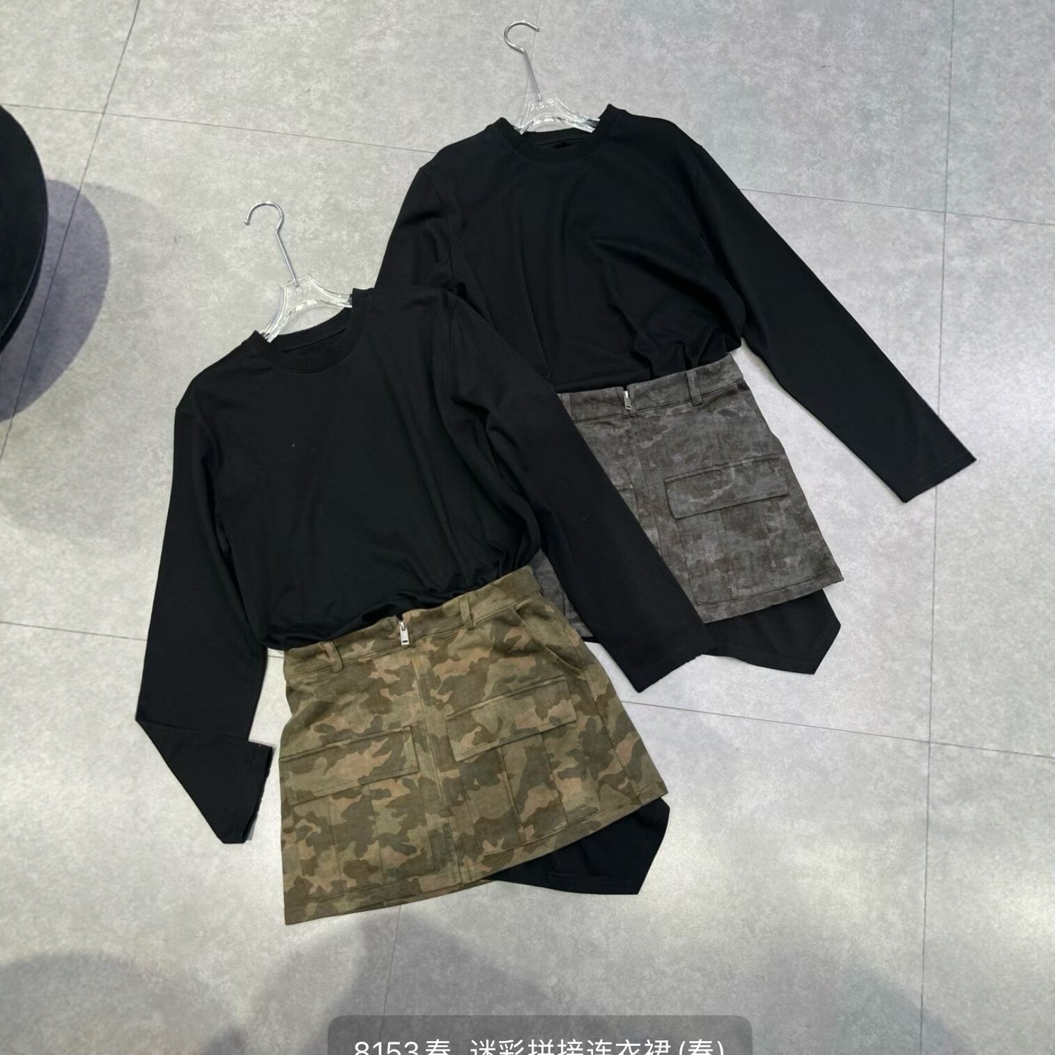 拼接牛仔假两件连衣裙女2026春季新款圆领长袖迷彩不对称连体裙潮