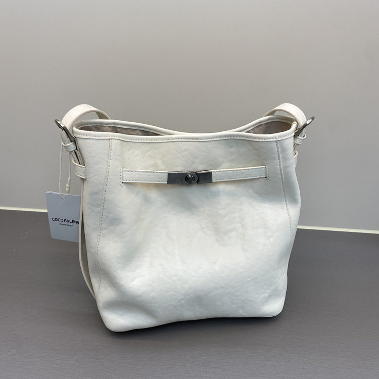 2026新款韩版时尚大容量水桶包休闲简约腋下包潮流小众单肩斜挎包,箱包皮具/热销女包/男包,水桶包,淘宝优惠券,粉丝福利购,淘宝优惠卷