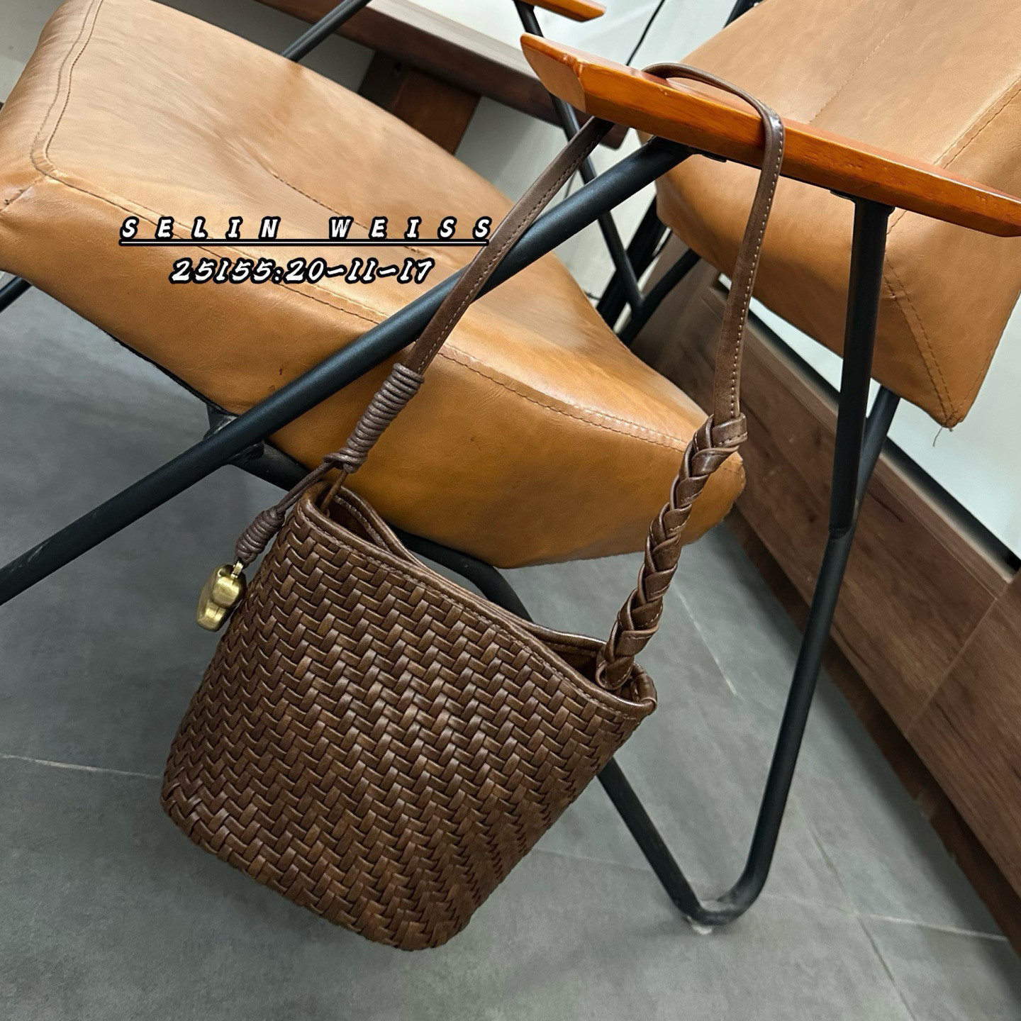 SELIN WEISS水桶包女2025新款时尚手工编织单肩休闲手机迷你小包